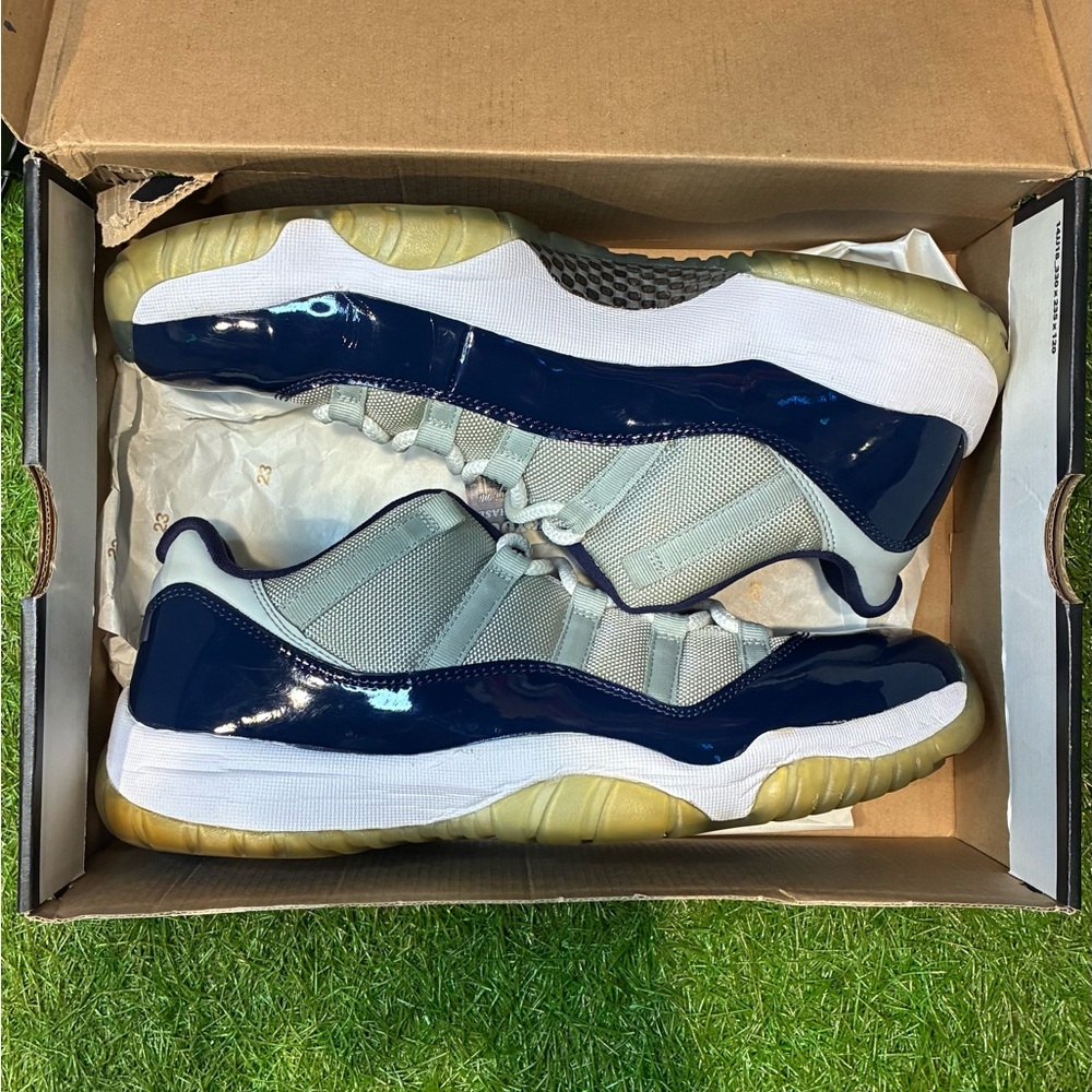Jordan 11 Low ‘Georgetown’ (2015)
